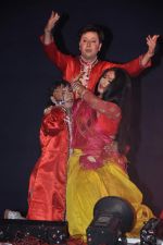 Rituparna Sengupta at DN Nagar durga pooja in Andheri, Mumbai on 20th Oct 2012 (84).JPG